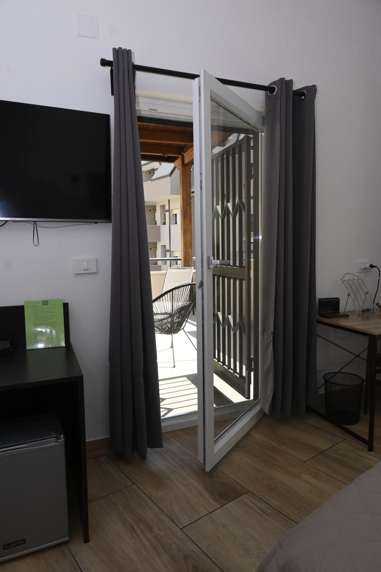 Zeta Rooms Caserta Buitenkant foto