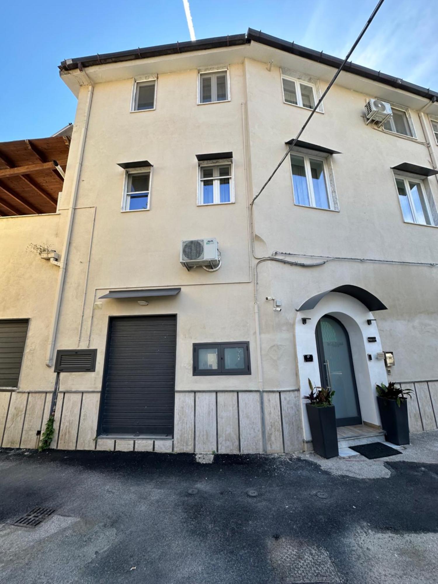 Zeta Rooms Caserta Buitenkant foto